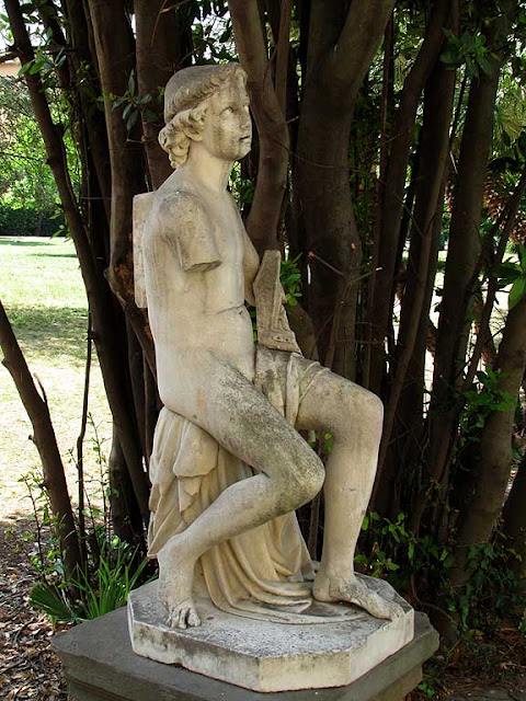 Forlorn statue, Villa Fabbricotti, Livorno