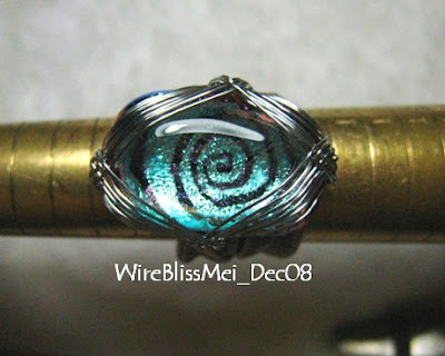 Adjustable wire woven ring