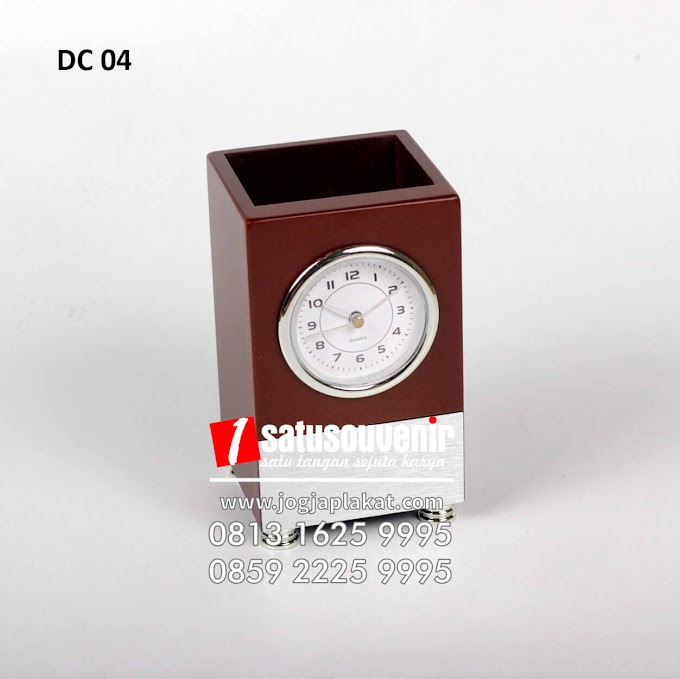 Souvenir Jam Meja Kotak Desk Clock Promosi