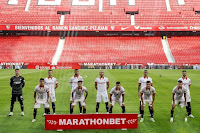 SEVILLA F. C. Temporada 2020-21. Vaclik, Rakitic, En-Nesyri, Gudelj, Diego Carlos, Sergi Gómez. Óliver Torres, Jesús Navas, Acuña, Óscar Rodríguez y Munir. SEVILLA F. C. 0 S. D. EIBAR 1. 24/10/2020. Campeonato de Liga de 1ª División, jornada 7. Sevilla, estadio Ramón Sánchez Pizjuán. GOLES: 0-1: 41’, Kike García.