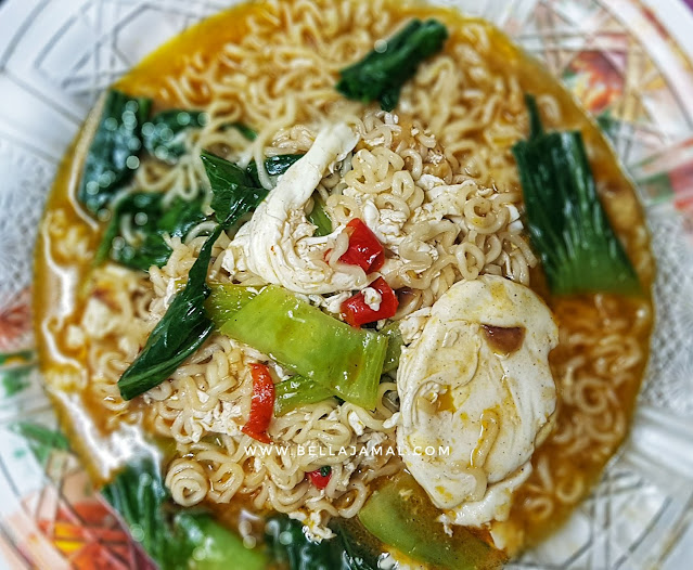 Maggi Kari Dengan Telur