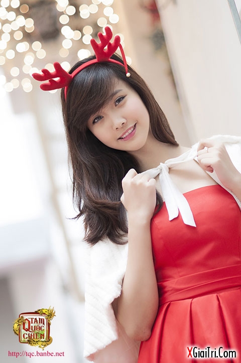 Giáng sinh ấm áp với hotgirl