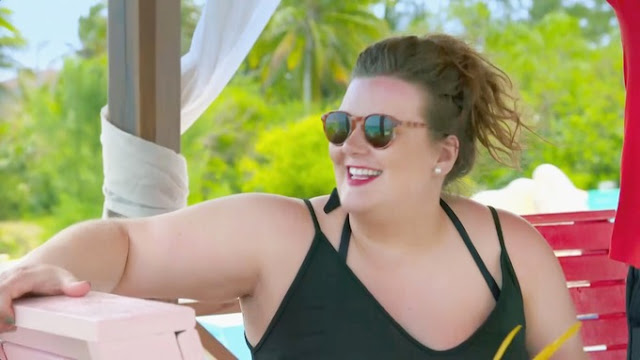 The Resort Plus-Size Bahamas Holly Macgillivray. Плюс-сайз-модель Холли Макгиллврей 