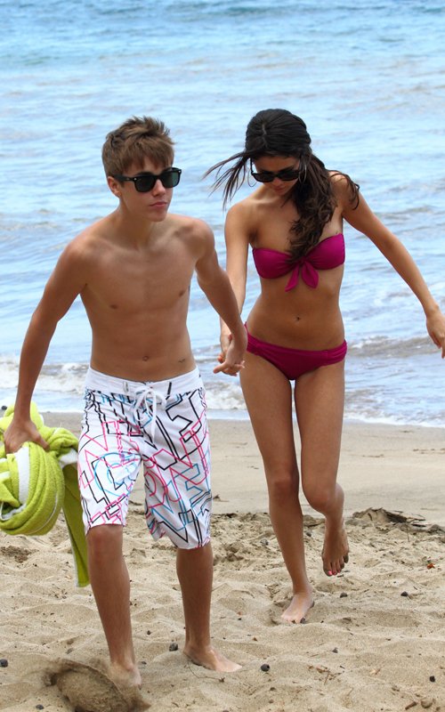 selena gomez and justin bieber beach besos. Omg Justin Bieber amp; Selena