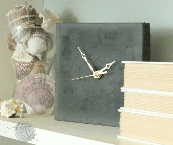 Concrete desk clock square
