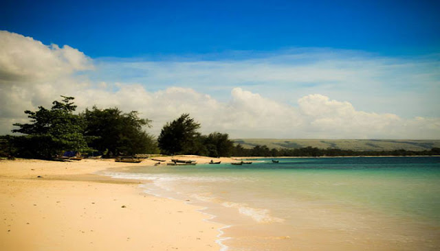 Pantai Terindah Di Sumba Timur  