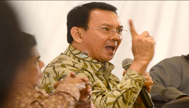 MELEDAK...!!! Ahok : Lu Baca Aja, Bikin Capture-an Palsu Aja Bodoh,,Lu Perhatiin Yang Bener.!! Ada Apa Sebenarnya ???