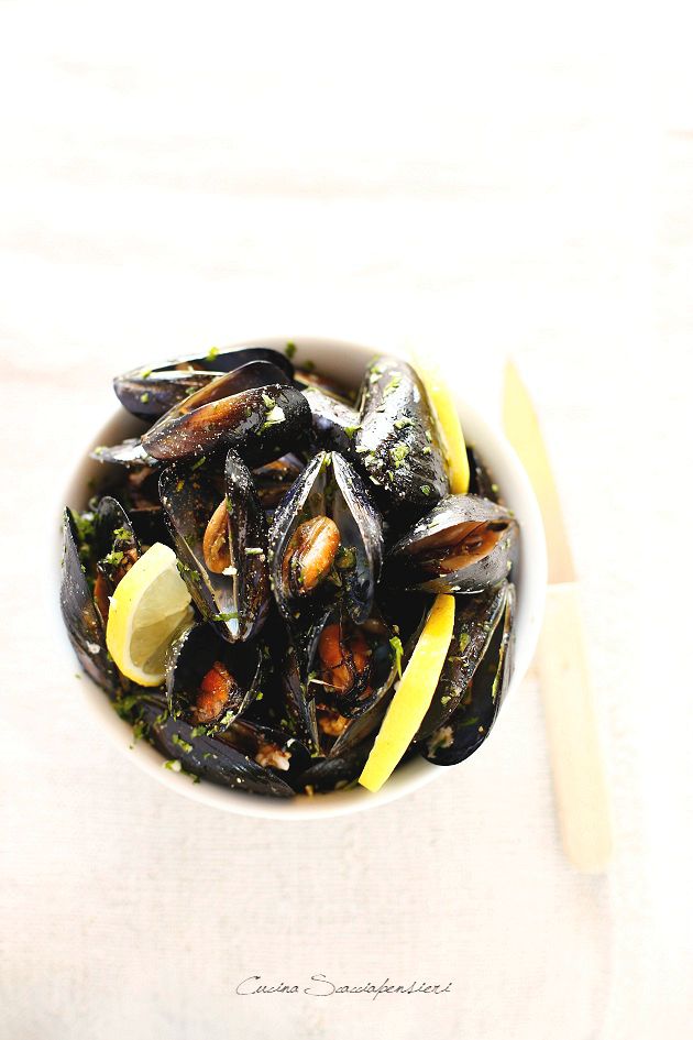 Cozze con prezzemolo e limone