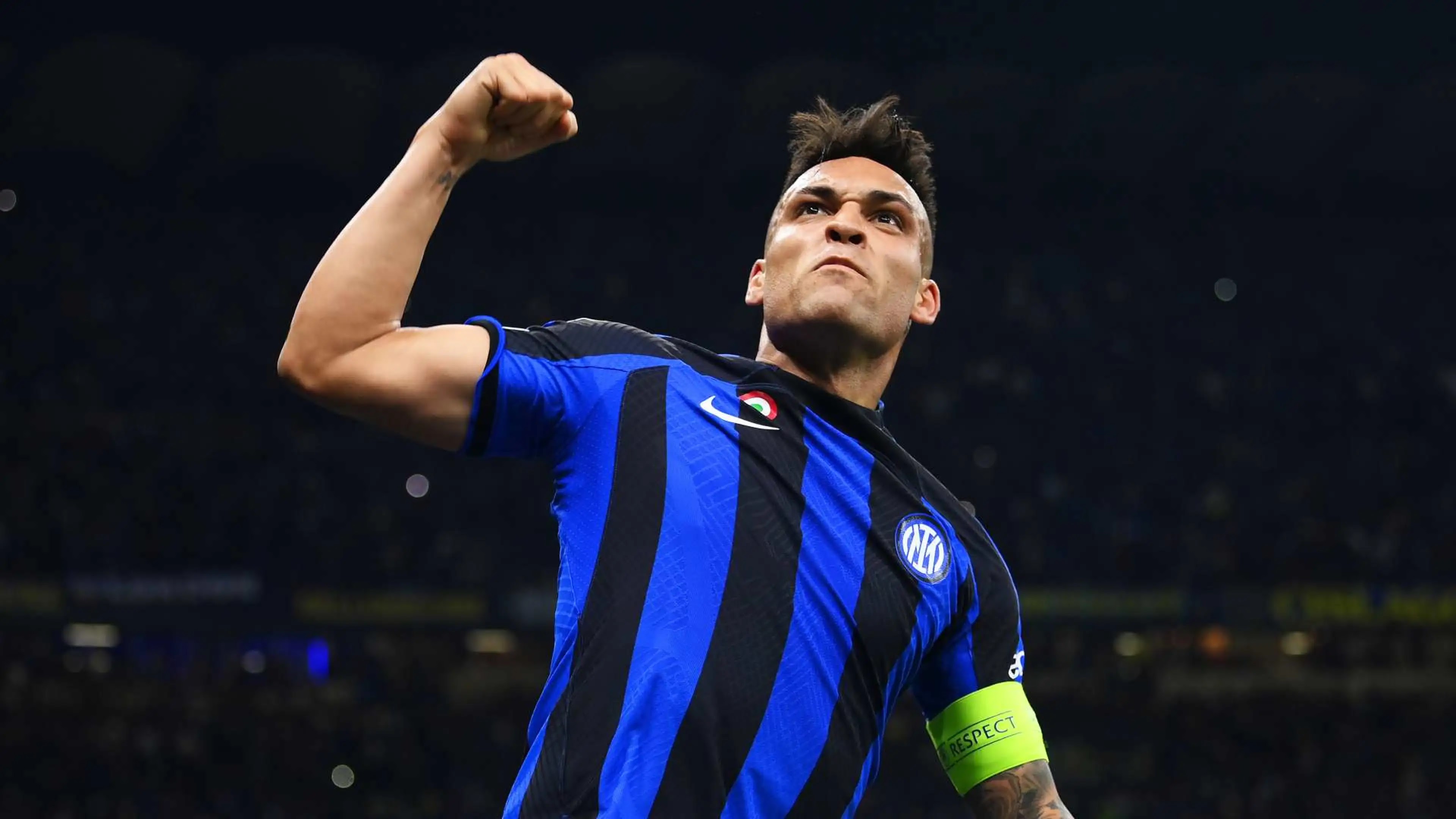 Lautaro Martinez's Super Hat-Trick Leads Inter Milan to Crushing Victory over Salernitana in Serie A 1. Lautaro Martinez, the Argentine star, led his team, Inter Milan, to a resounding victory over Salernitana with a score of 4-0 in a match held on Saturday at the "Arechi" stadium. This win took place during the seventh round of the Italian Serie A.  2. All four goals for Inter Milan were scored by Lautaro Martinez in the 62nd, 77th, 85th (penalty), and 89th minutes of the game, showcasing his exceptional performance.  3. Lautaro Martinez became the first player to score a super hat-trick as a substitute in the Italian Serie A since the introduction of the three-point system in the 1994/95 season.  4. With this victory, Inter Milan reclaimed the top spot in the Serie A standings with 18 points, edging out their city rivals AC Milan on goal difference, who also have the same number of points. AC Milan had previously secured a 2-0 win against Lazio. Salernitana, on the other hand, remains in the 19th position with only 3 points.  5. Prior to this match, Inter Milan suffered their first defeat of the season in the Italian Serie A against Sassuolo, losing 2-1 in a match held on Wednesday at the "Giuseppe Meazza" stadium.    By presenting the article in a segmented format, readers can easily grasp the key points, including Lautaro Martinez's outstanding performance, Inter Milan's return to the top of the Serie A table, and their recent loss against Sassuolo.