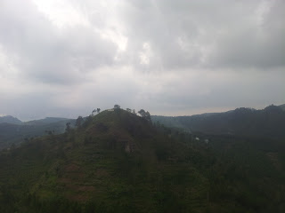 lmelihat gunung kelut dari jauh