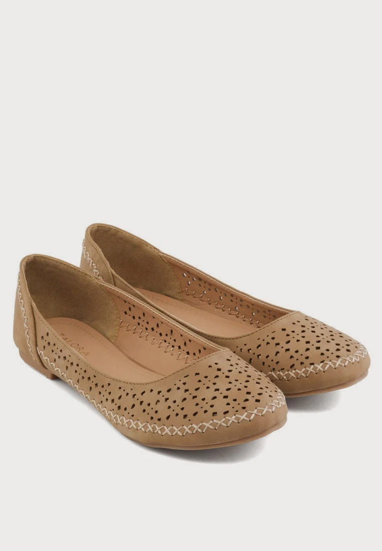 Laser Cut Flat With Contrast Stitching - Zalora