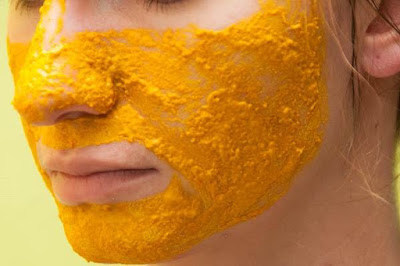 Cara membuat masker kunyit untuk perawatan wajah