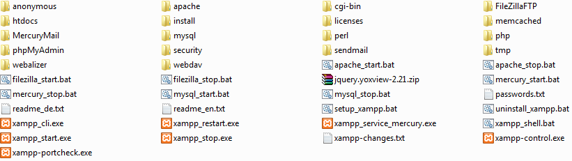 Isi folder Xampp hasil instalasi