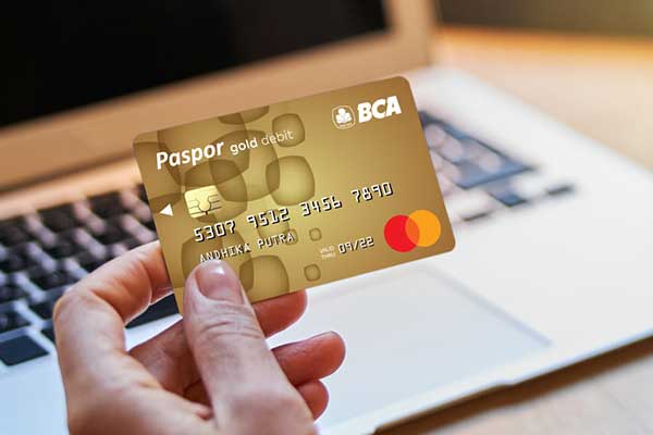 Buka Rekening BCA Online Dapat Kartu Debit?
