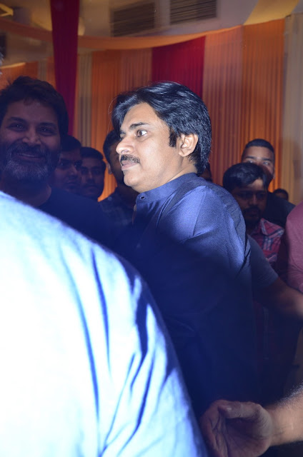 pawan            kalyan at shyam prasad reddy daughter wedding