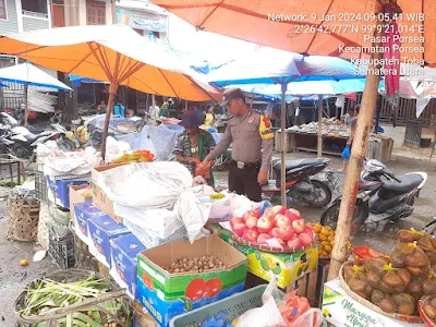 Kapolsek AKP Daniel Aritonang Turun Pantau Kamtibmas di Pasar Tradisional Porsea