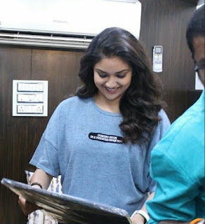 Keerthy Suresh in Blue T-Shirt with Cute and Lovely Smile with a Lucky Fan 2