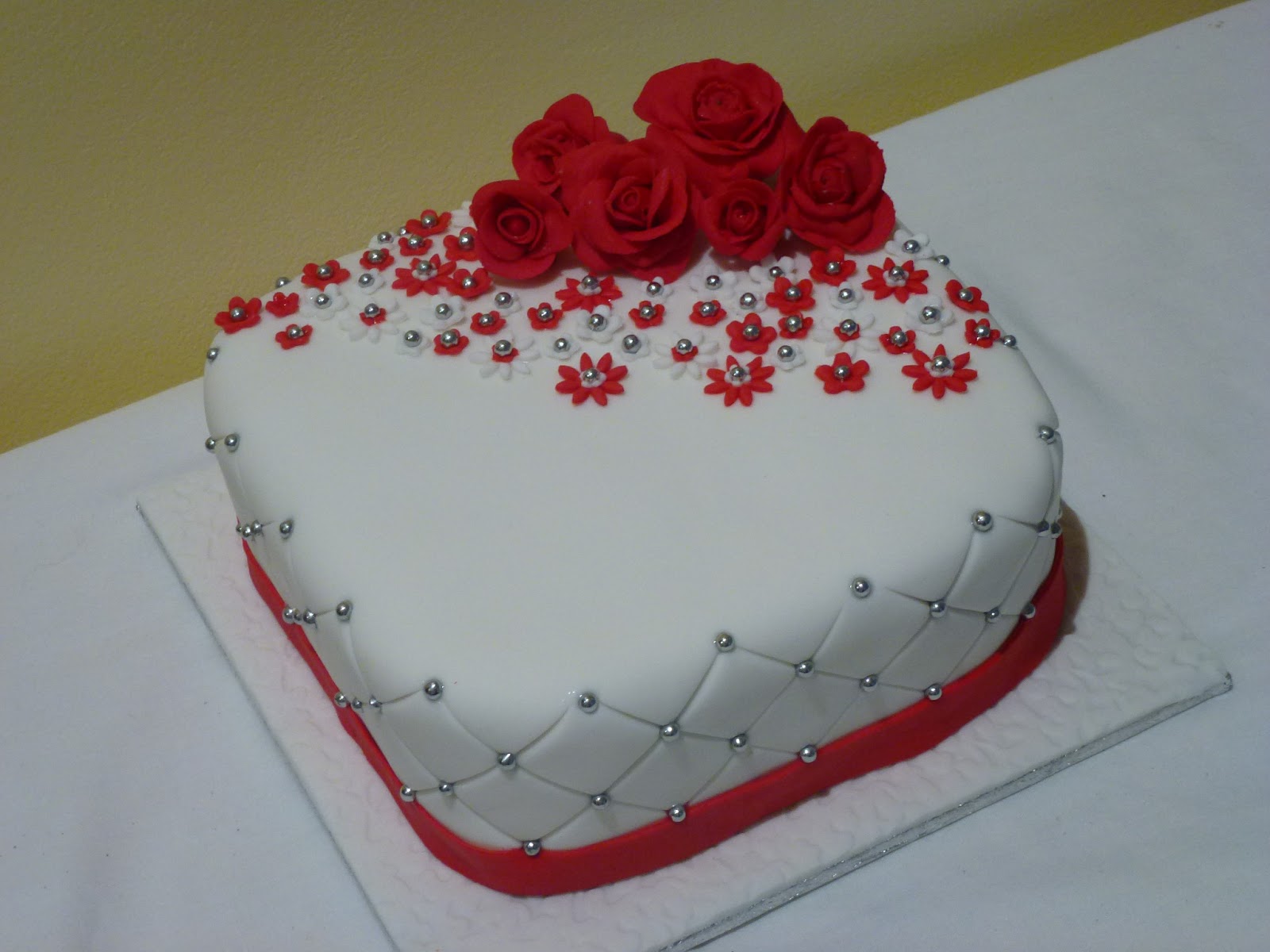 anniversary cake