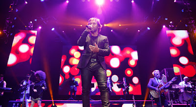 Diego Torres hizo vibrar a 10.000 personas en el Estadio Direct Tv Arena. @diegotorres ‏