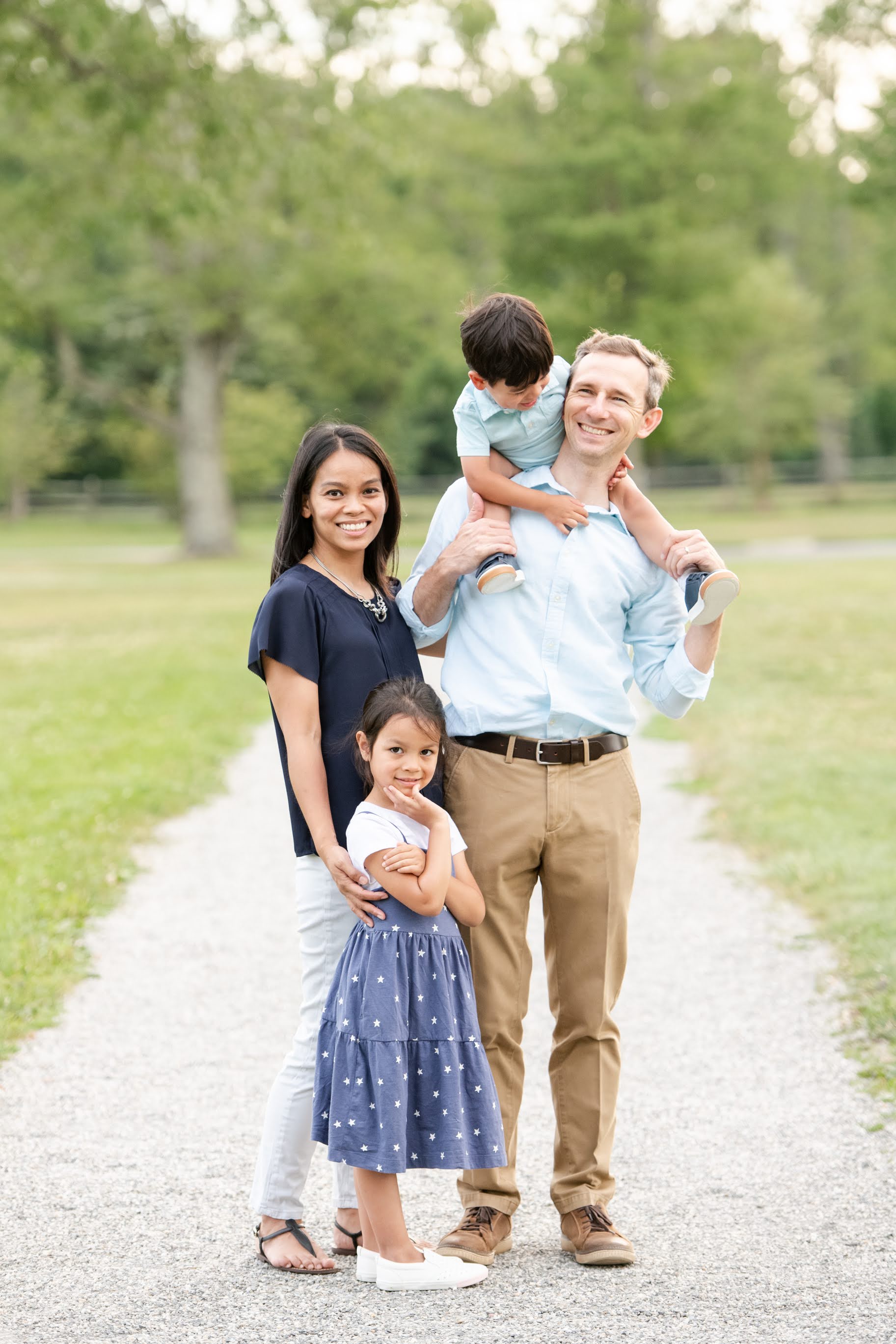 Fairfield County Family Photo Shoot | Photo by Erica Carryl - Vine & Branch Photography | Taste As You Go