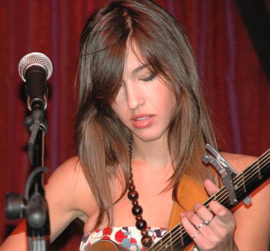 Kate Voegele Pic