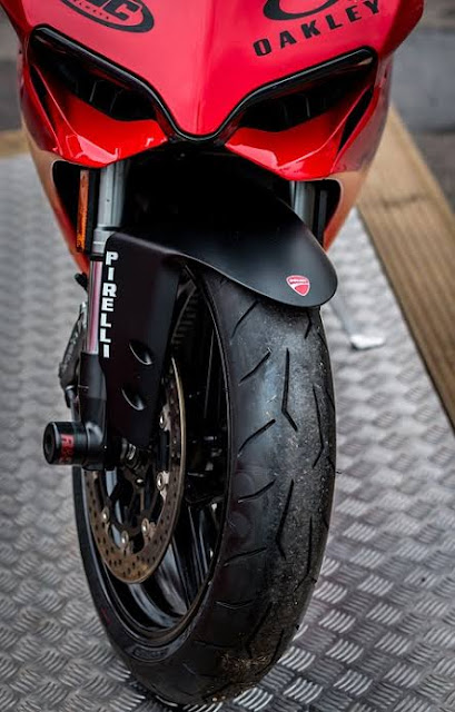 Tyres of motogp super bikes autocurious, five fantastic facts about MotoGP bikes