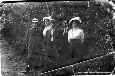 Photo de famille ancienne noir et blanc