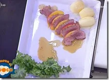 Petto d’anatra con pesche e vino bianco