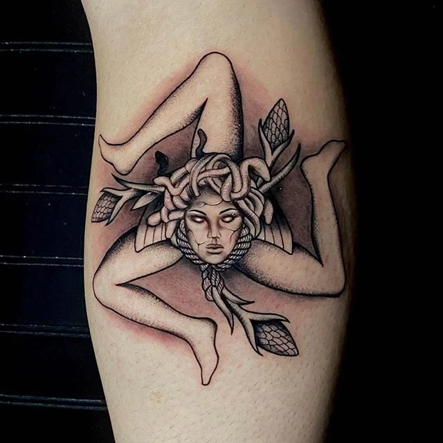 tatuaje de trinacria