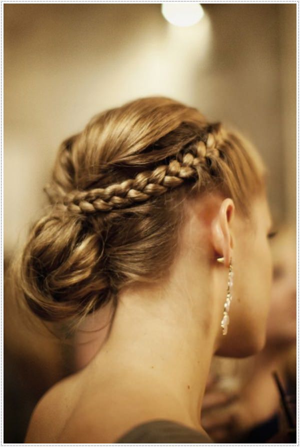 Amazing Prom Hairstyles for Long Hair