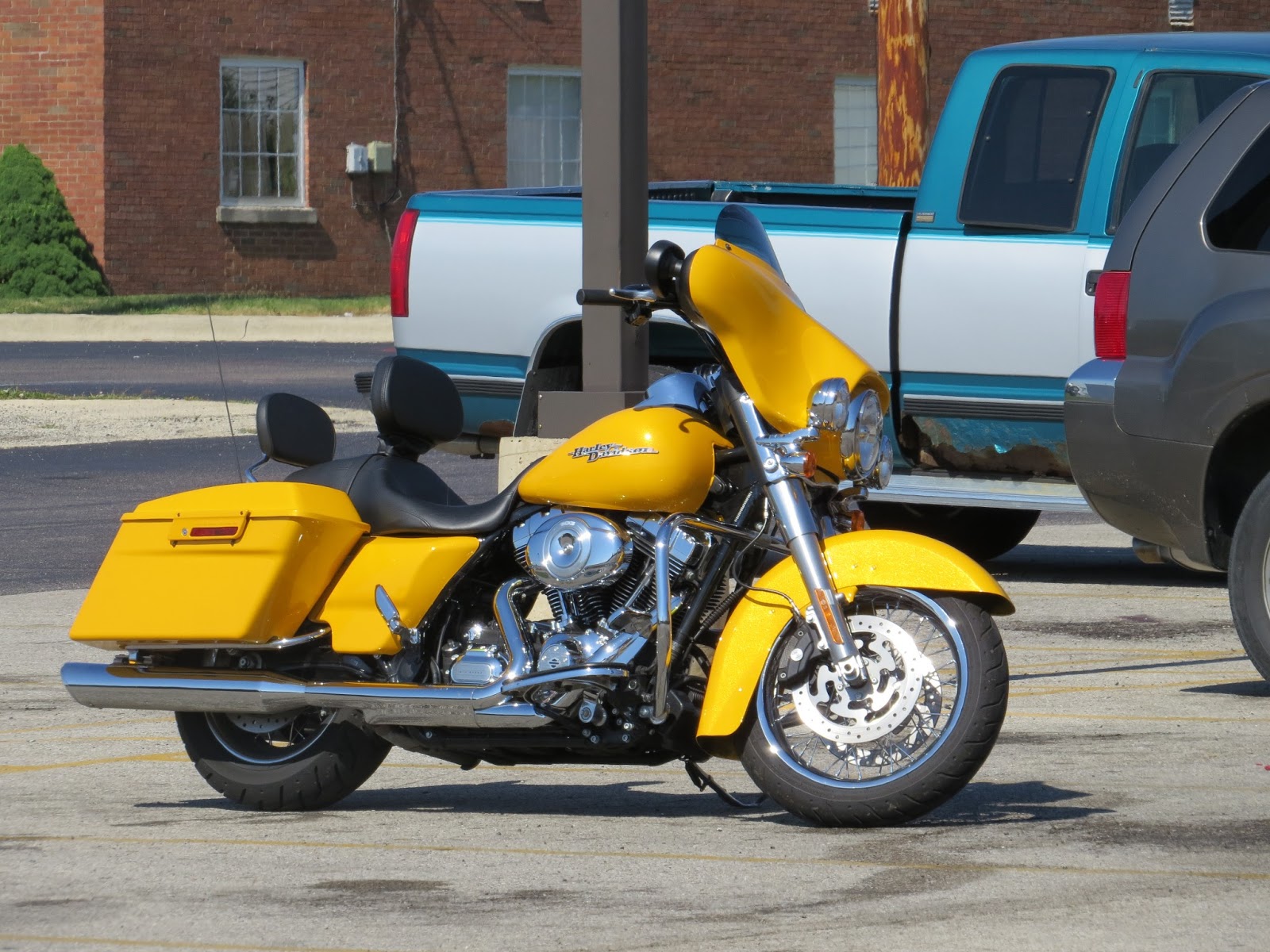 Lensing and Shuttering: Yellow Motorcycle