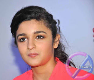 Cute_Alia_Bhatt_In_Pink