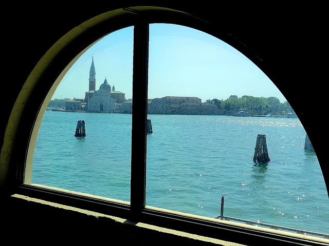 Venezia-Dorsoduro-Punta-della-Dogana