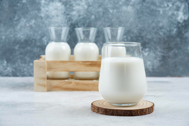 نسبة البروتين في الحليب لكل 100 مل