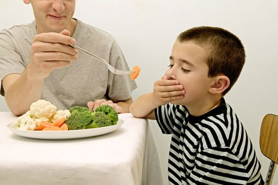 Cara Mengatasi Anak Susah Makan