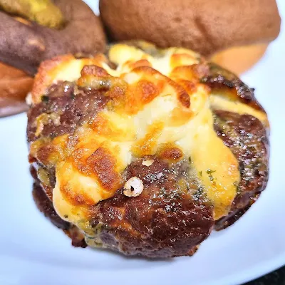 Garlic Cream Cheese Bun by Standard Bun
