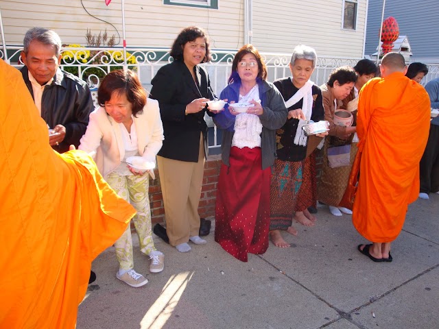 Bon Kathinatean ceremony