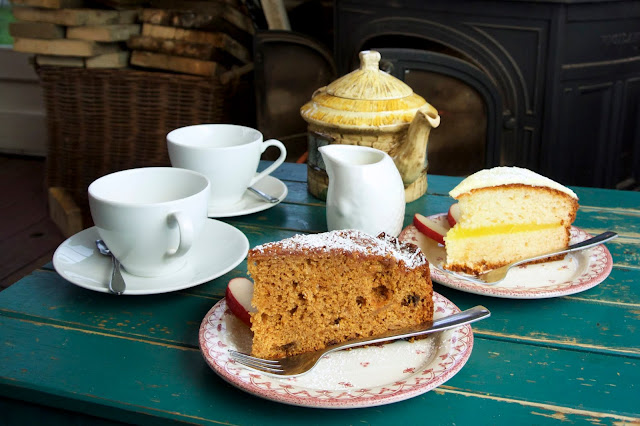 flower farm cake and tea