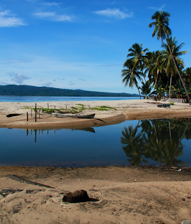 Tempat Wisata KEPULAUAN SULA yang Wajib Dikunjungi (Provinsi Maluku Utara)