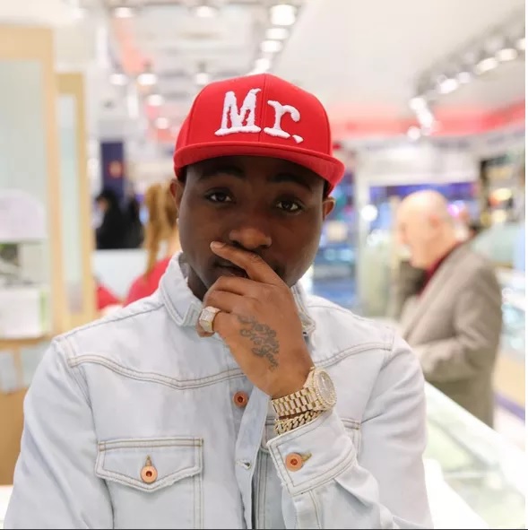 DAVIDO BOASTS ON TWITTER, SAYS MY WRISTWATCHES WILL BUY 20 CARS [PHOTO]