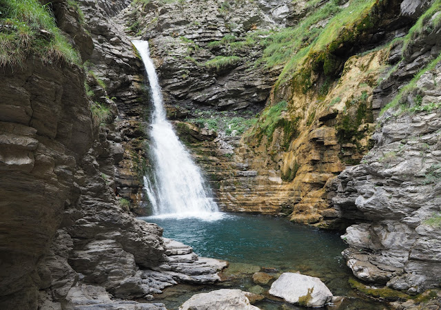 Verdon, gorges du verdon, annot, castellane, durance, mercantour parc national, les grès d’annot, la palud sur verdon, gieren, lammergieren, monniksgieren, alpenmarmot, gems, wolf, wolven, colmars les alpes, Col d'Allos,  Barcelonette, Pic des Trois Évêchés, Tête de la Sestrière, Mont Pelat,  alpensneeuwhoenen, Lac d'Allos, Cascade de la Lance, Route des Crêtes du Verdon, Samson passage, de Styx,