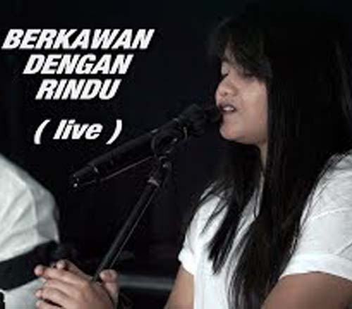 Download Lagu Hanin Dhiya - Berkawan Dengan Rindu feat. Gading