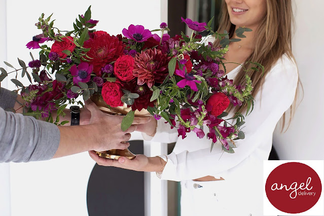  How to Choose the Best Flower Delivery for Corporate Events 