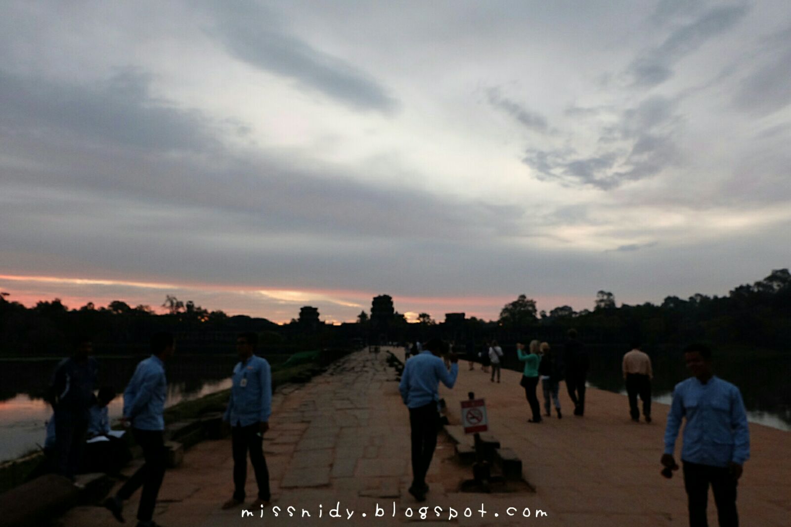 angkor wat sunrise tour