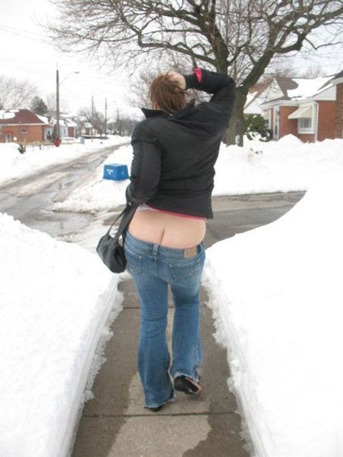 peeping-butts (18)