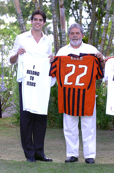 Info Football: kaka, player who always rely on God in his ...