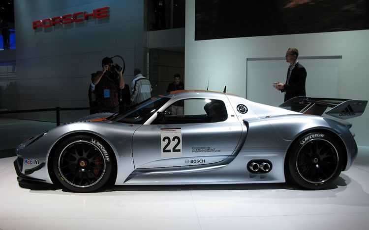 2011 Detroit Auto Show: Porsche 918 RSR Hybrid Photos