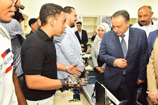محافظ الإقليم يفتتح معرض مشروعات تخرج طلاب الفرقة الثانية بجامعة أسيوط الجديدة التكنولوجية