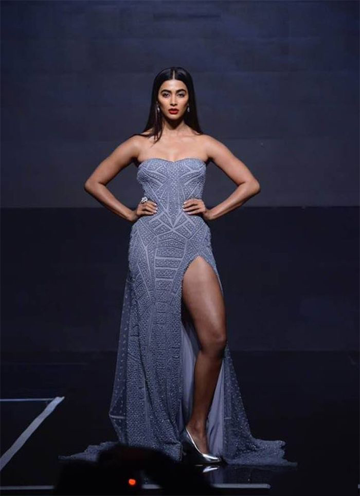 Pooja Hegde sexy legs thigh high slit dress