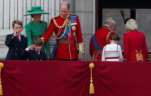 Princess of Wales wore a green dress. Princess Charlotte wore a white red dress. Duchess of Edinburgh wore a white dress
